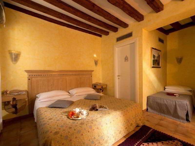 Daplace - Antica Casa Coppo Венеция Экстерьер фото